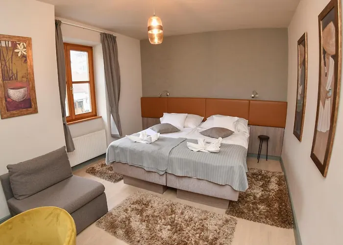 מלון Portre Panzio 4*
